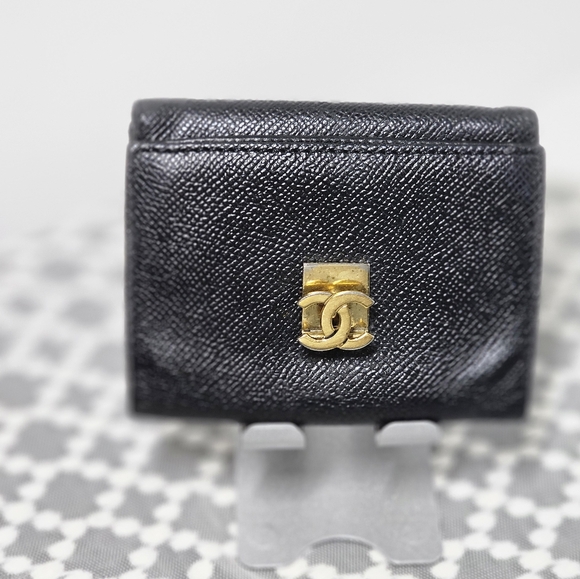 Chanel Leather Bifold wallet - Picture 5 of 13